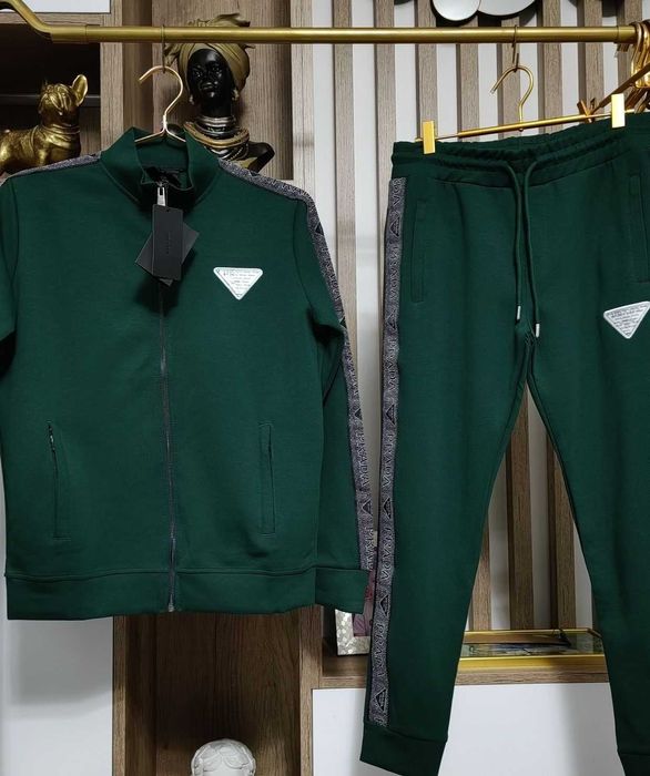 Trening Prada barbati model 2025