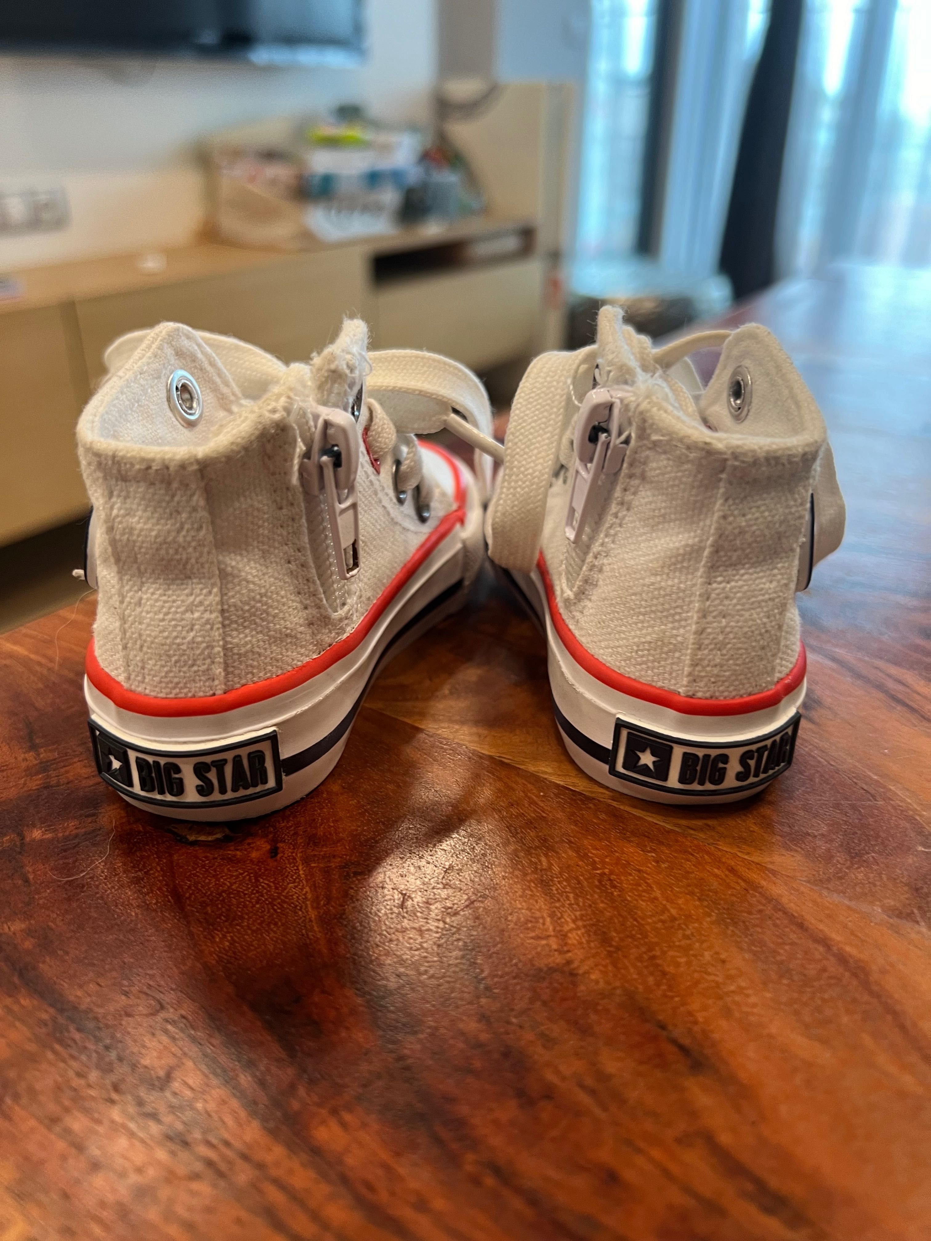 Бебешки обувки кецове Converse 17 номер