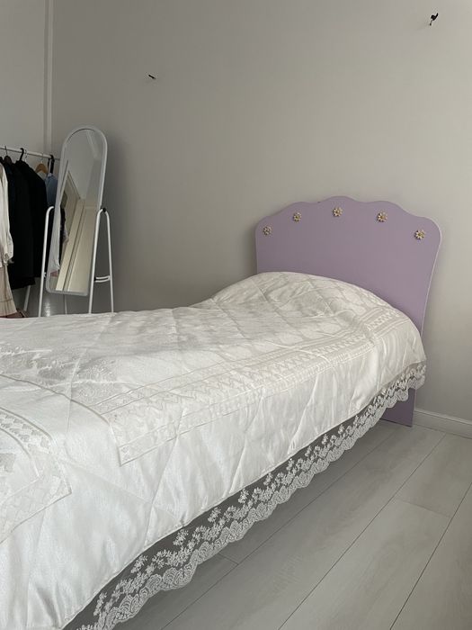 ПРОДАЮ оригинальные кровати celek