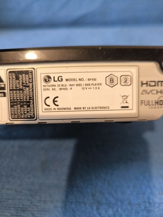 Blu-ray плеър LG bp450
