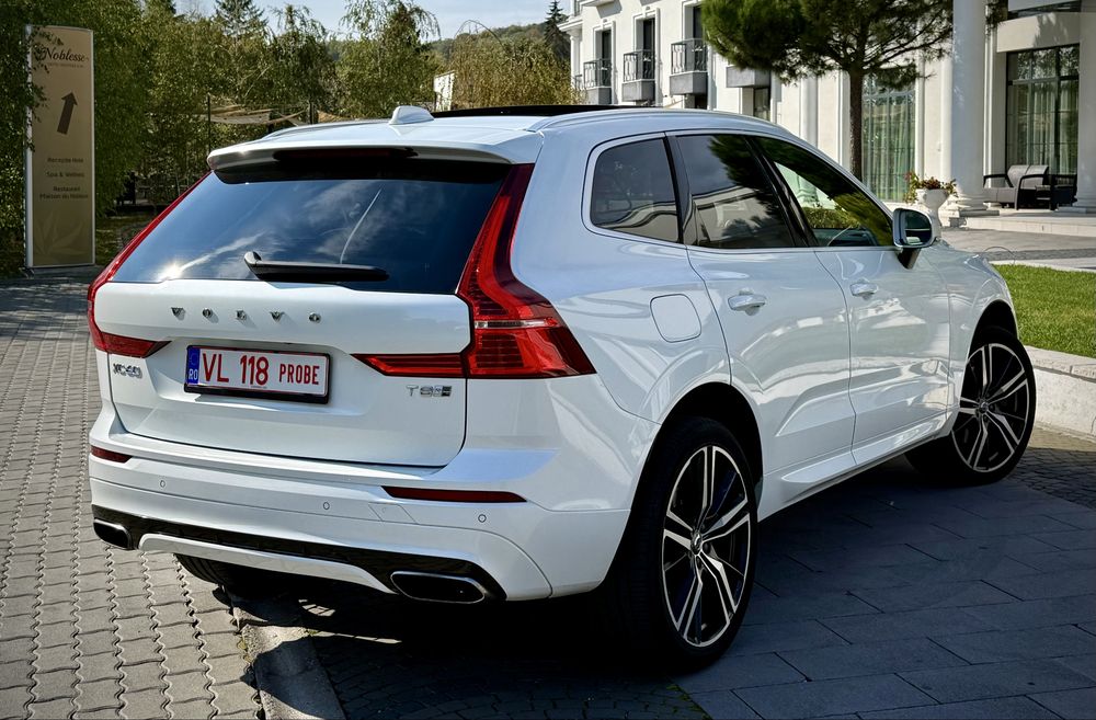 Volvo XC60 R Design T8 AWD ! P.J Garantie 12 Luni !