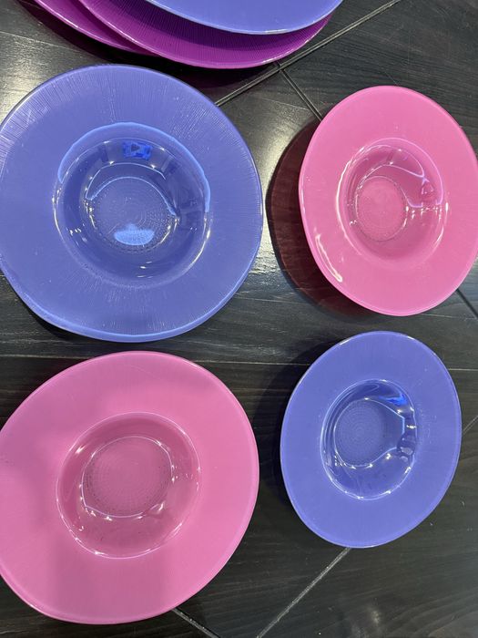 Стъклени чинии и плата в перфектно състояние