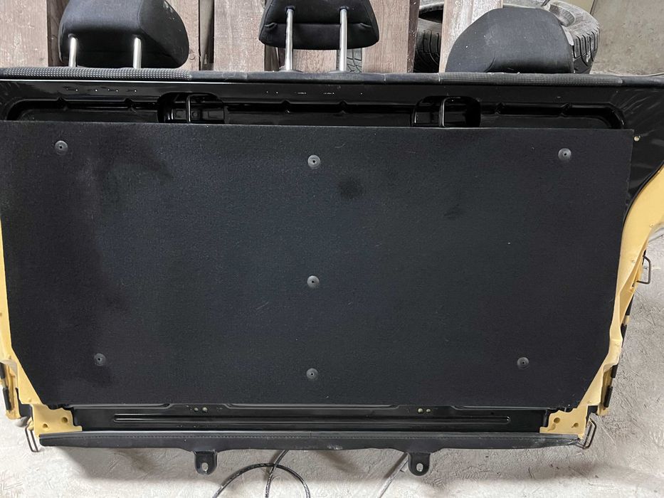 салон за Mercedes W204 седан facelift