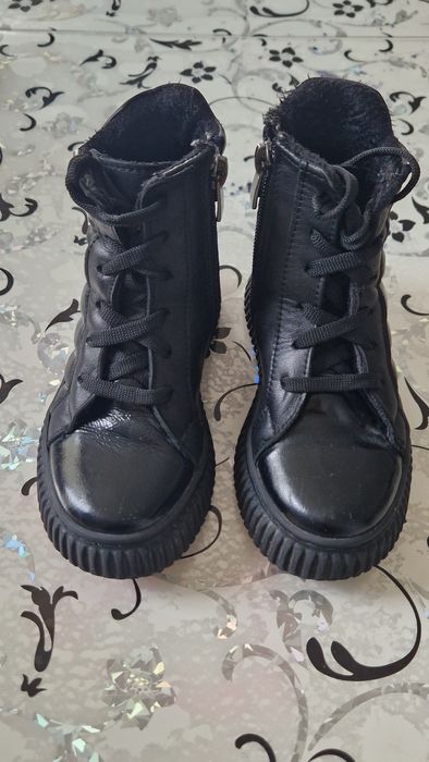 Черни ботушки Понки