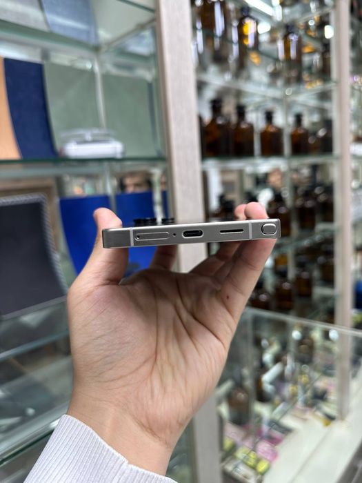 samsung S25 ultra 12/256Gb snapdragon