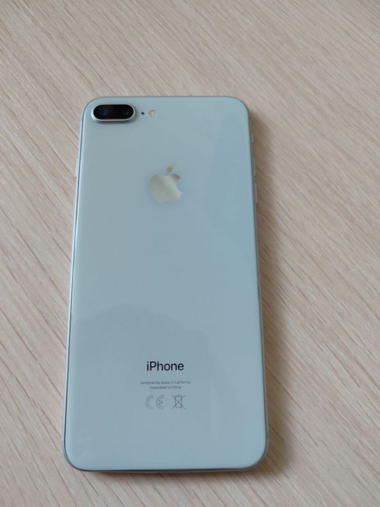 Продается iphone 8+ 64GB