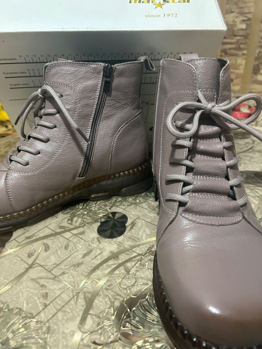 Боти от естествена кожа