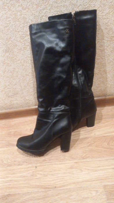 Женские сапоги  зимние