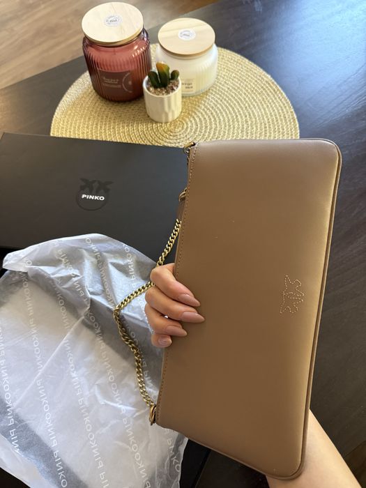 Pinko оригинална чанта плик