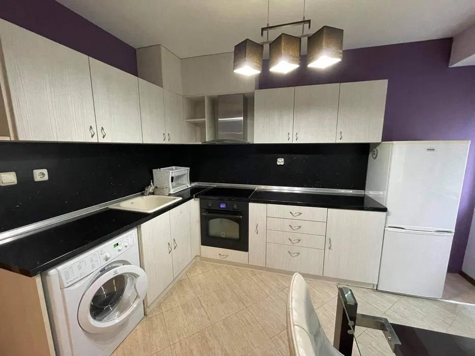 Дава се под наем Двустаен апартамент в Варна, Левски - 65 кв.м за 400 € - Снимка #2