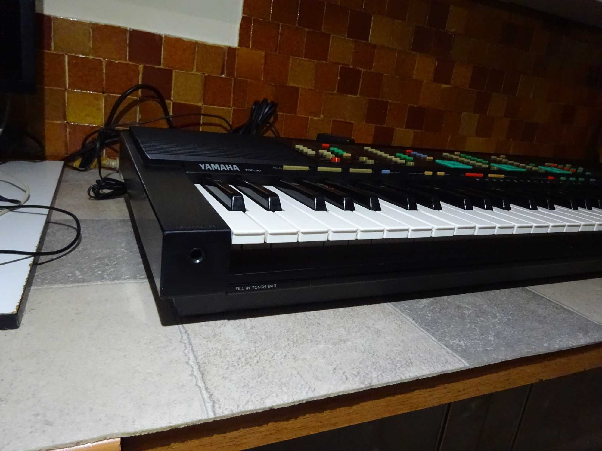 Orga electronica/clapa Yamaha PSR-90