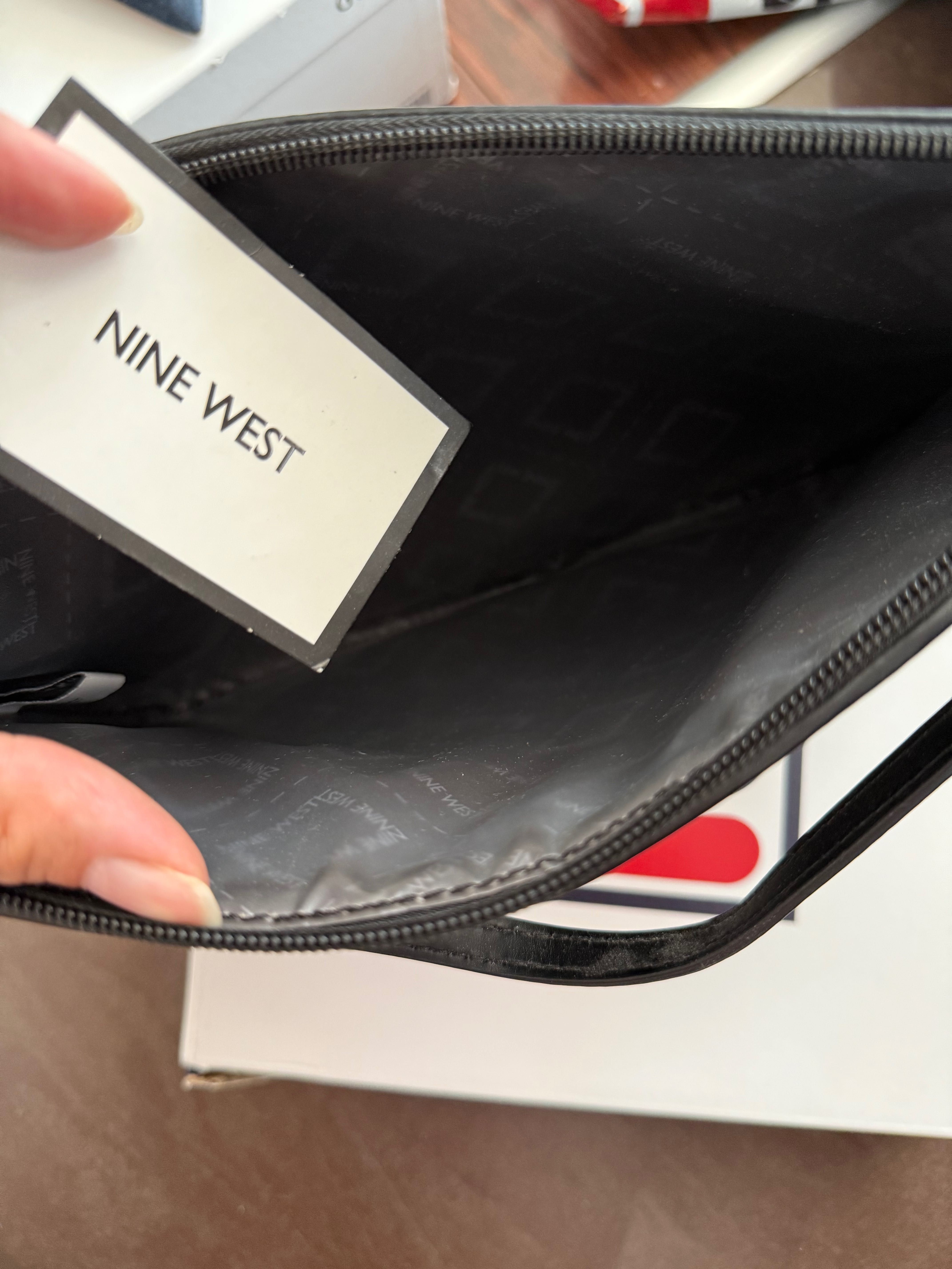 Дамска чанта клъч Nine West