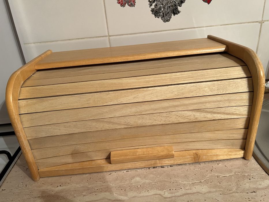 Продам хлебницу