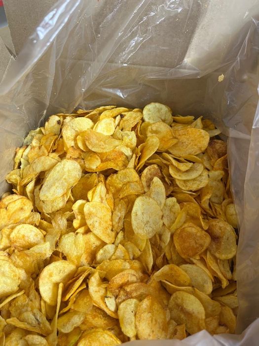 Чипсы в коробке (900 гр) разные вкусы!