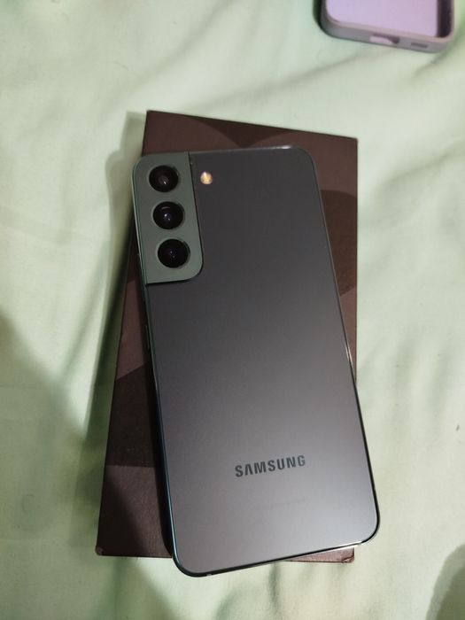 Samsung22 qora 256 ,Б/У