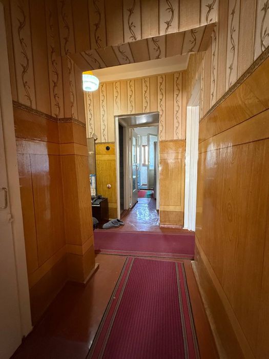 Yunusobod 4 kv. 3-xona sotiladi. Srochno.