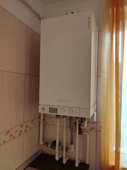 Închiriez apartament 3 camere