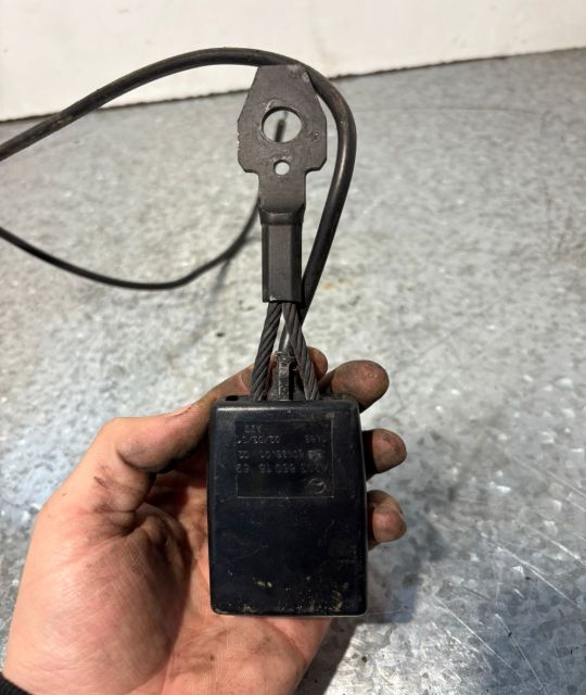 Teaca centura A 203 860 15 69 Mercedes-Benz C-Class W203/S203/CL203