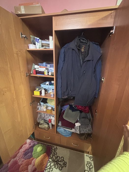 Продам шкаф в прихожую