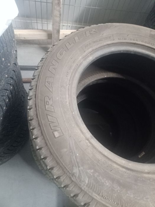 Авто резина 3 штуки