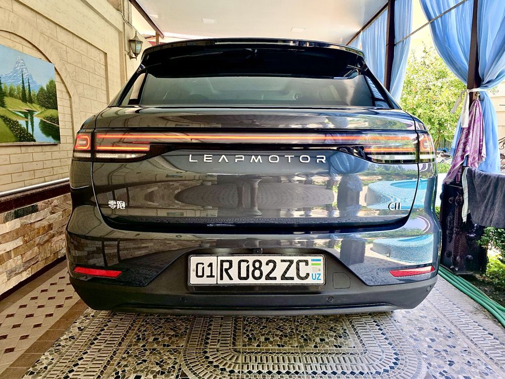 Продаю свой LEAPMOTOR C11 гибрид срочно