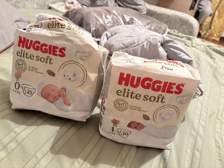 Продам подгузники huggies