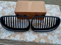 Nari Grile OEM BMW E60  Full Negru Lucios M5 Design
Pret 100 lei