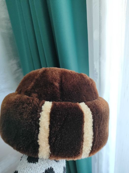 Vând căciulă de damă blană naturală