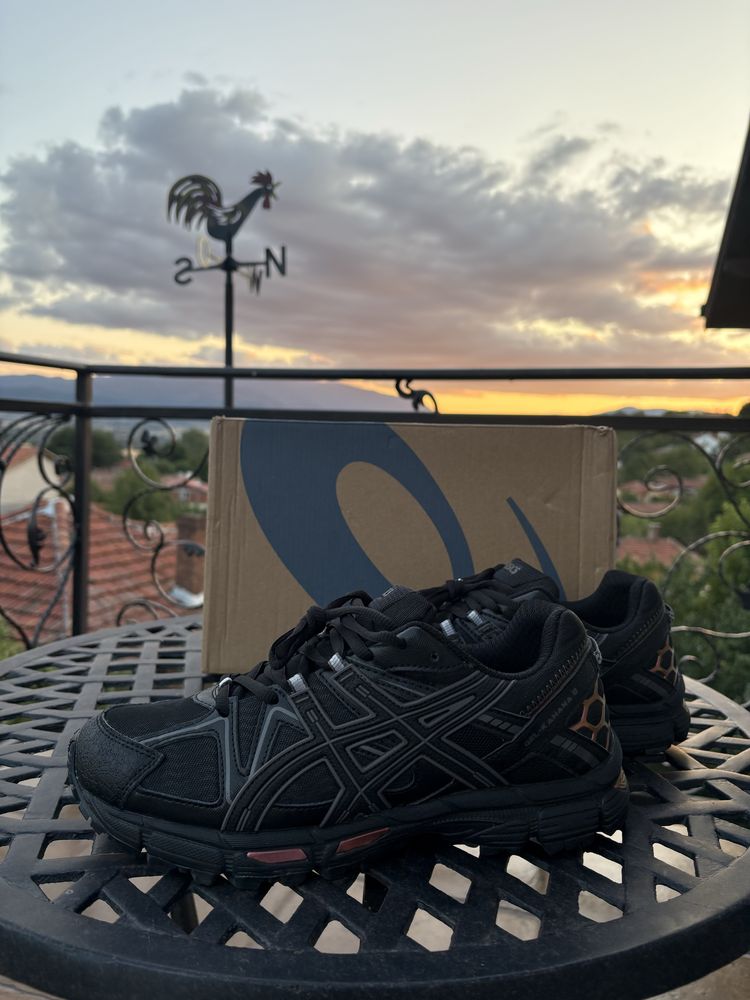 Asics Gel-Kahana 8 Black Rose Gold