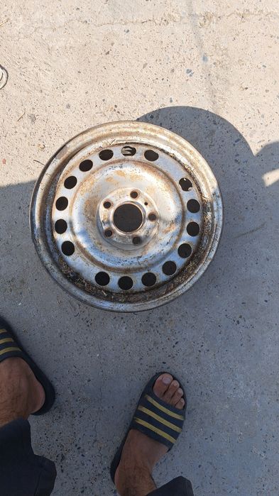 Продам диски от опель р 15