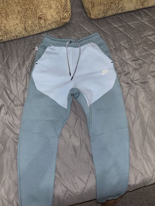 Nike tech fleece baby blue