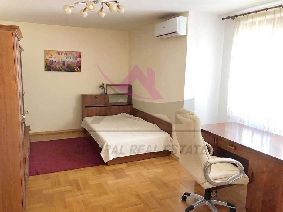 Дава се под наем Тристаен апартамент в Варна, Червен площад - 120 кв.м за 800 € - Снимка #3