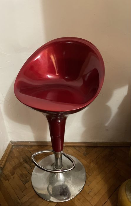 Scaun inalt tip scoica