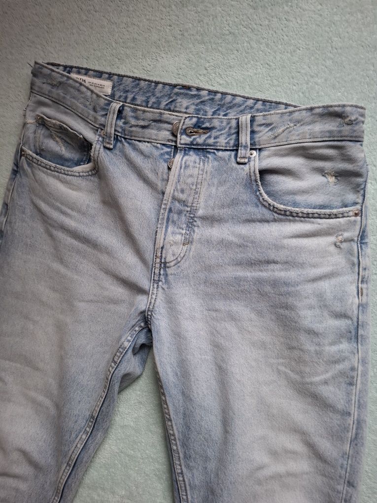 Мъжки дънки на Zara