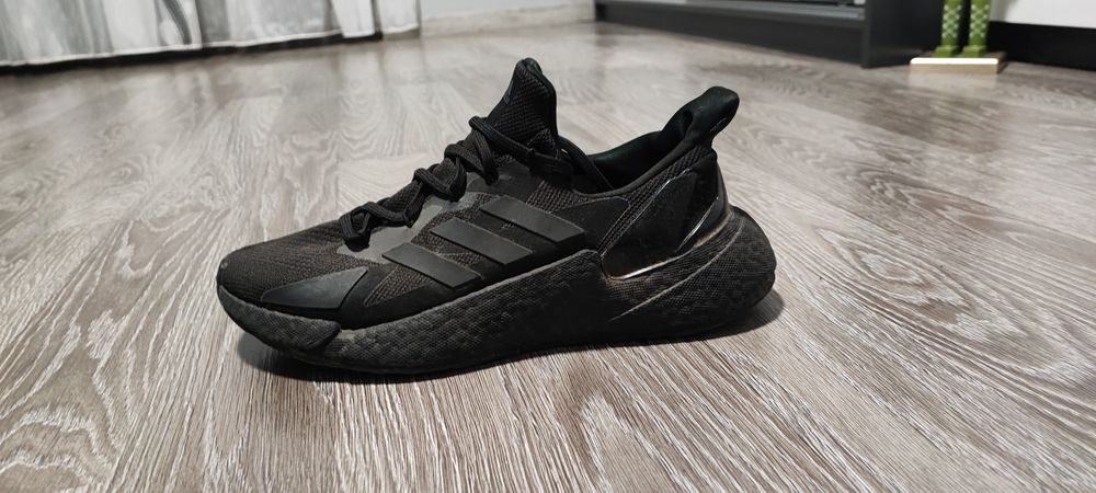 Adidas маратонки-черни 44 номер