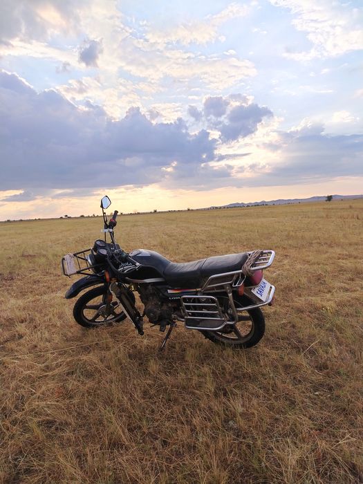 Продам мотоцикл 200 куб