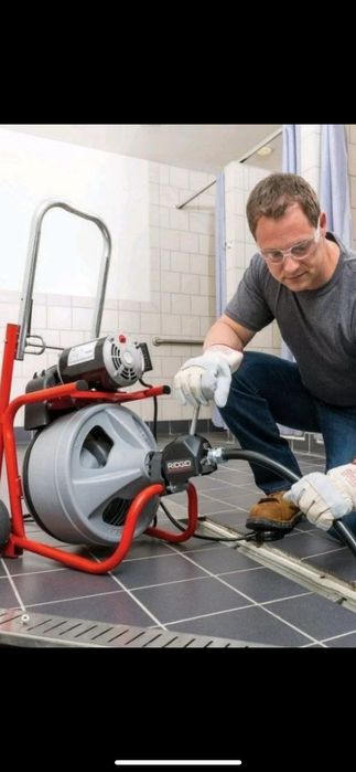 Чистка труб. Удаление засоров. Откачка насосом. Услуги крота.