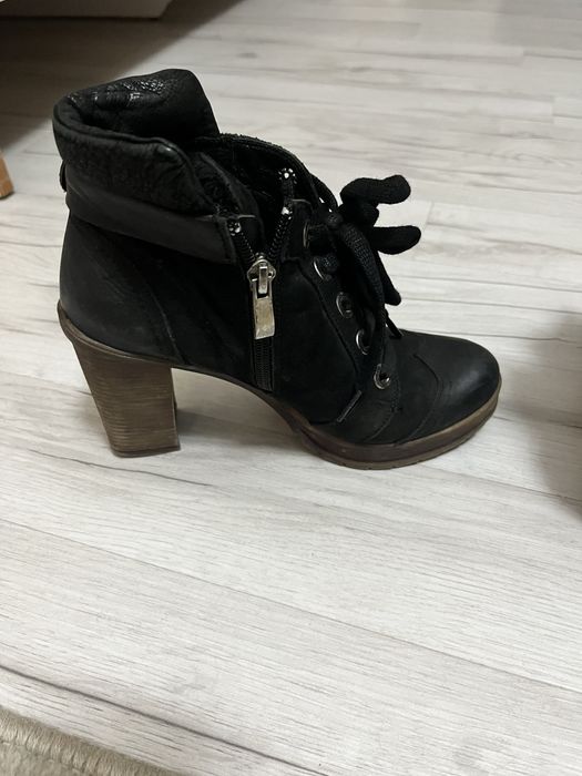 Ботинки осенние.