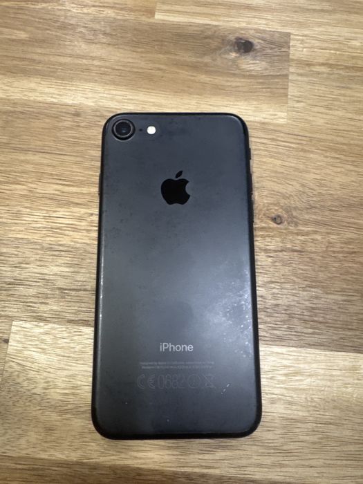 IPhone 7 / 100%батерия 32gb