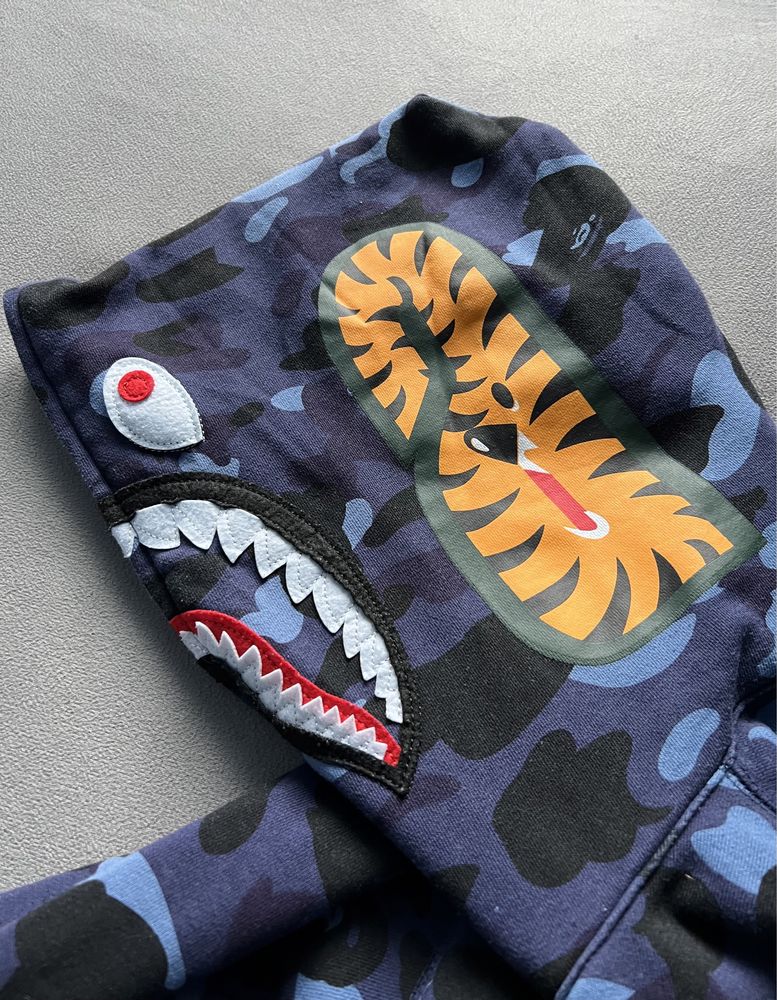 BAPE суичър