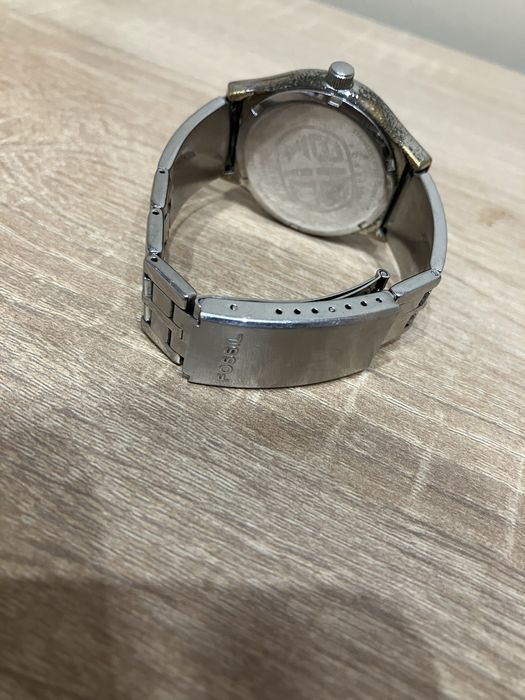 Часовник Fossil Big Tic