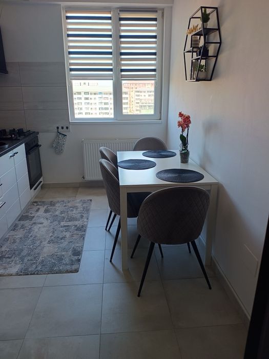 Apartament 2 camere,decomandat,sergent ilie petre 84