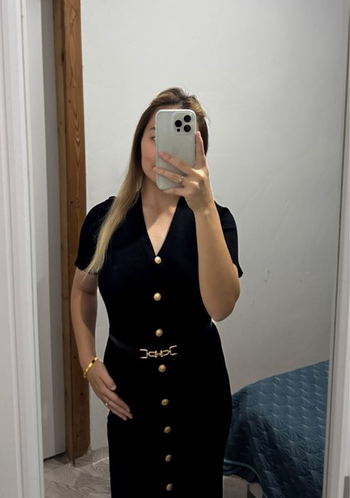 Платье с ремешком