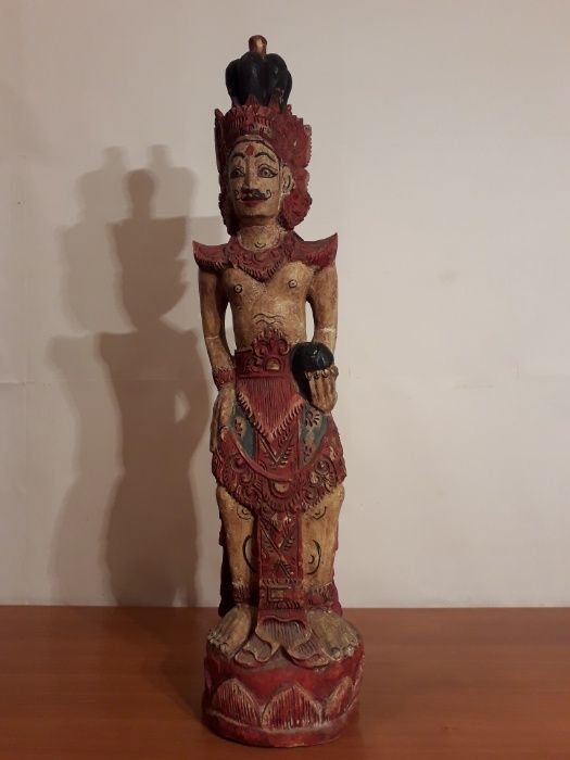 Rara Statueta Hindusa din Lemn Pictat