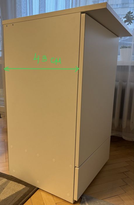 Продавам чисто нов шкаф