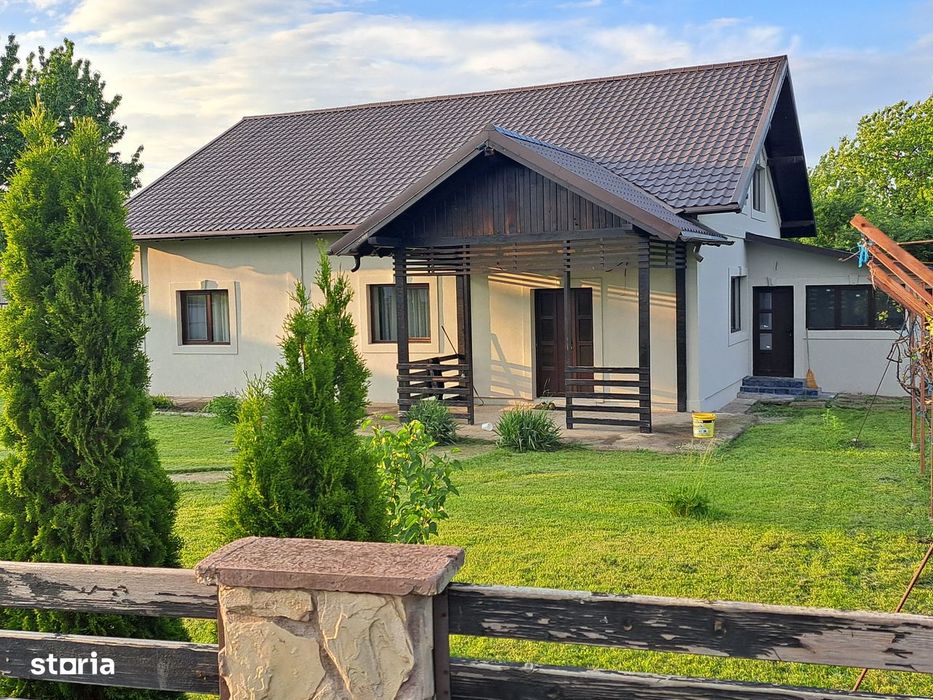 Casă cu suflet – chiar în inima comunei Zvoriștea, Suceav