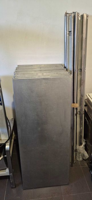 Rafturi de inox industriale