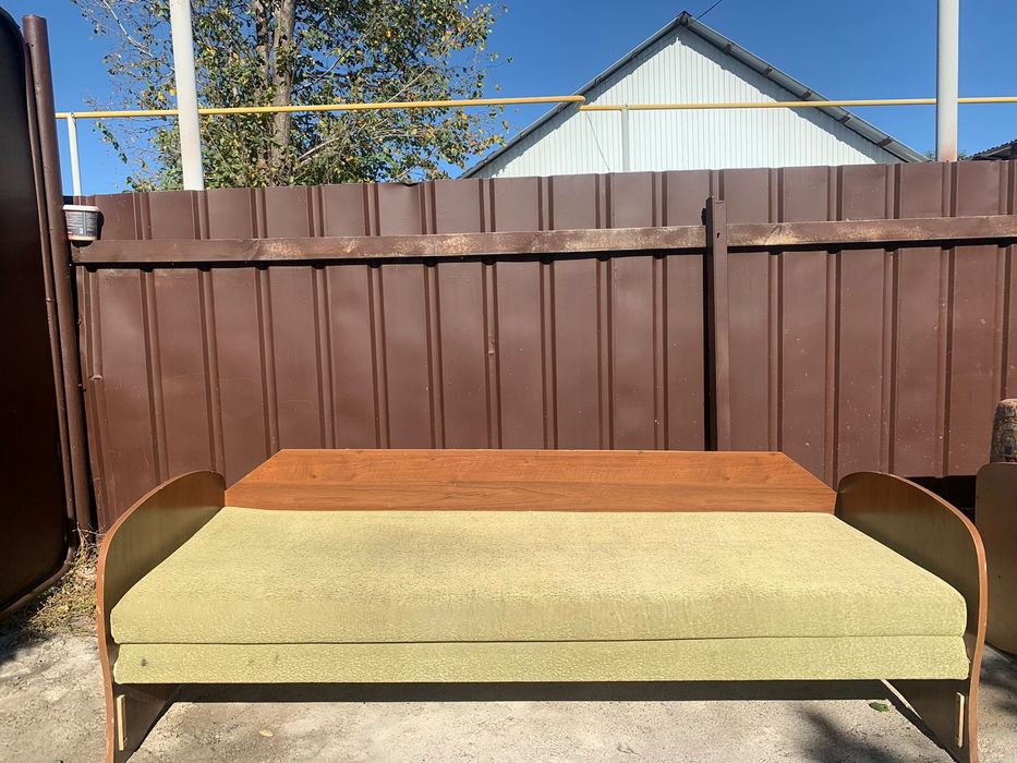 Продам 2 раздвижные тахты