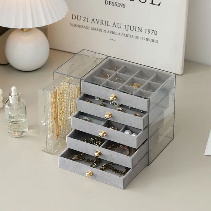 Шкатулка для украшений и бижутерии