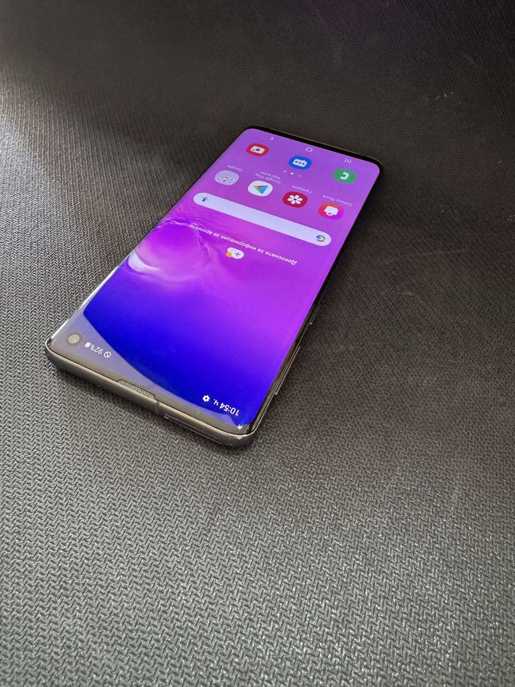 Samsung Galaxy S10 8/128gb - отличен